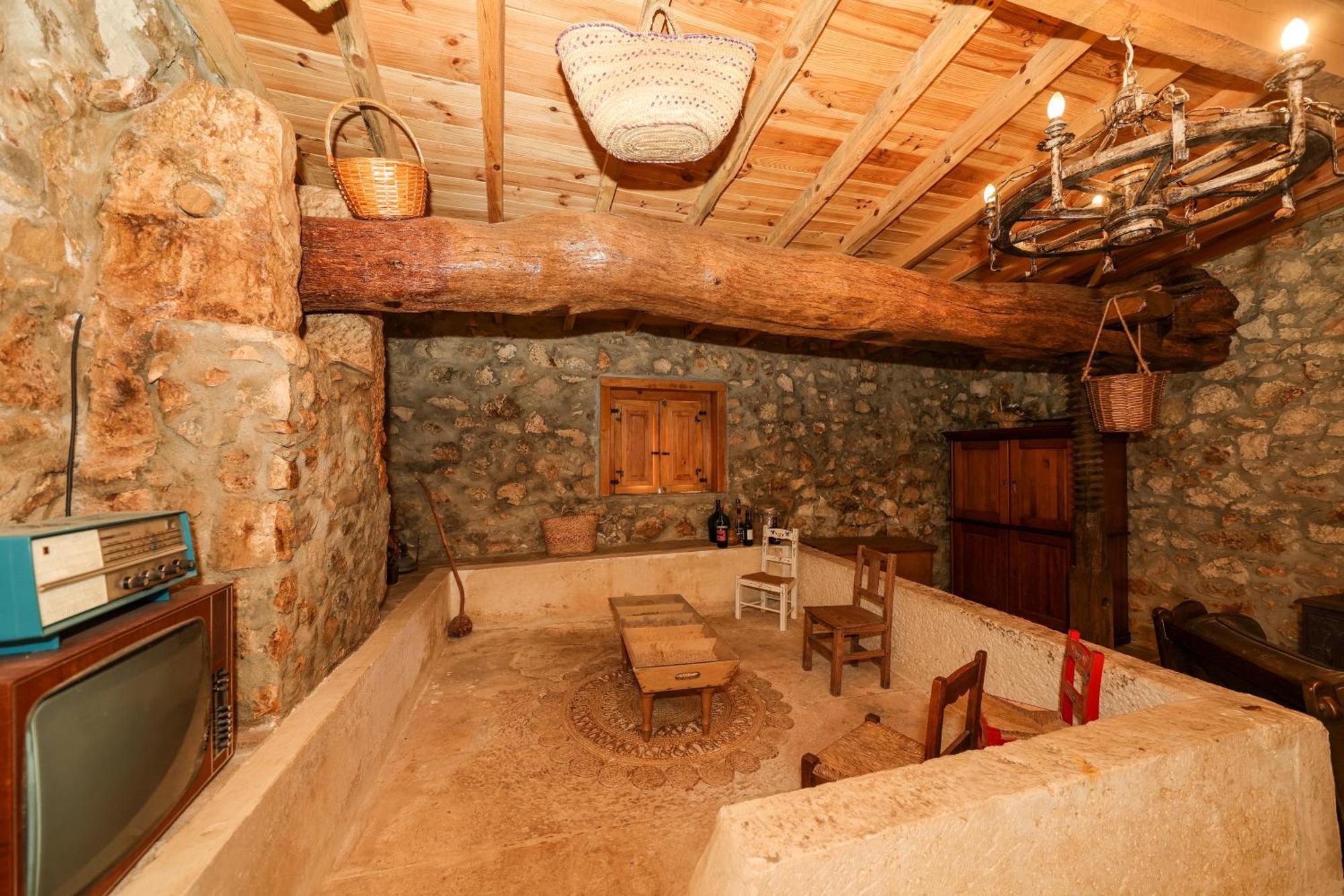 Villa Renovated Wine Press House - With Pool Porto de Mós Exterior foto