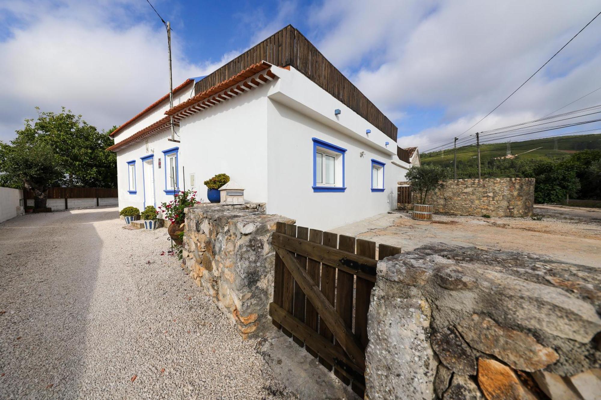 Villa Renovated Wine Press House - With Pool Porto de Mós Zimmer foto