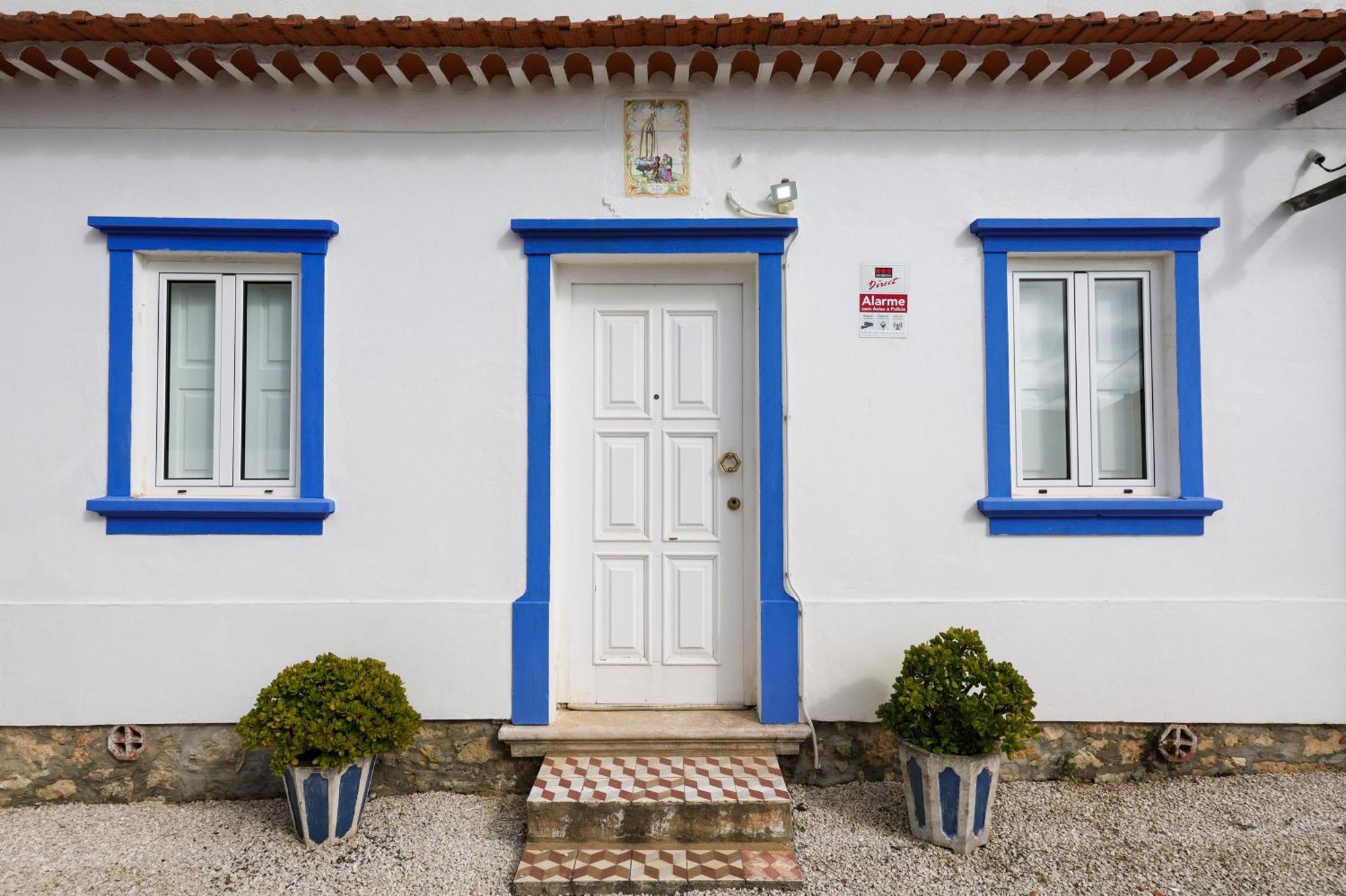 Villa Renovated Wine Press House - With Pool Porto de Mós Zimmer foto