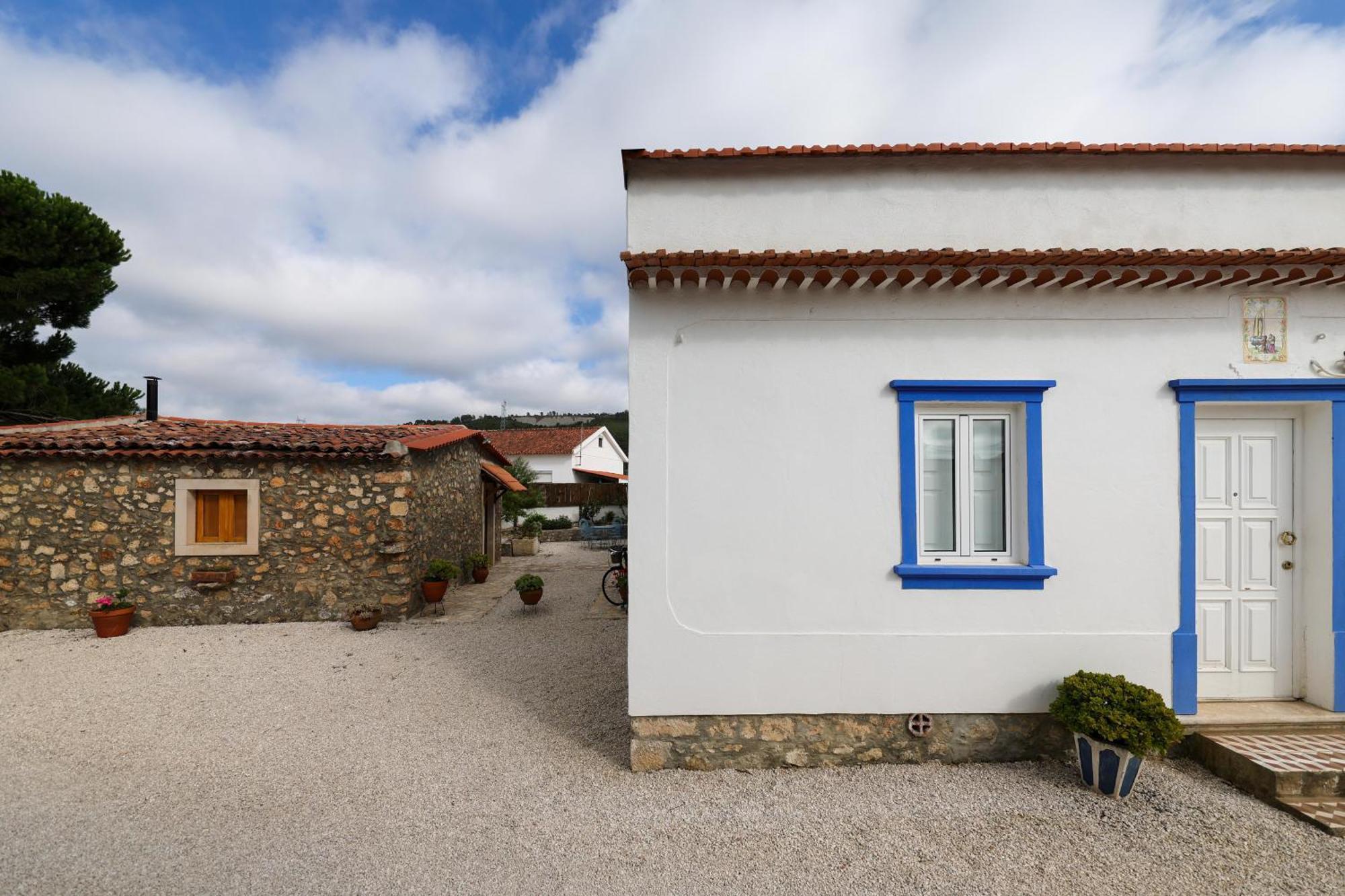Villa Renovated Wine Press House - With Pool Porto de Mós Zimmer foto